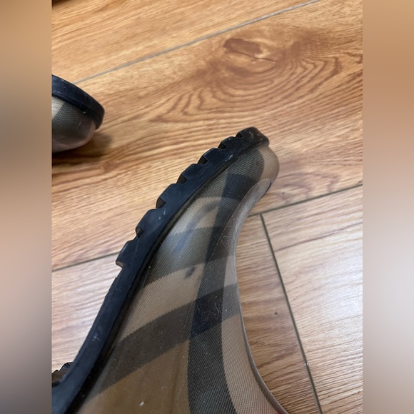 Burberry Rain Boots - Picture 6 of 6